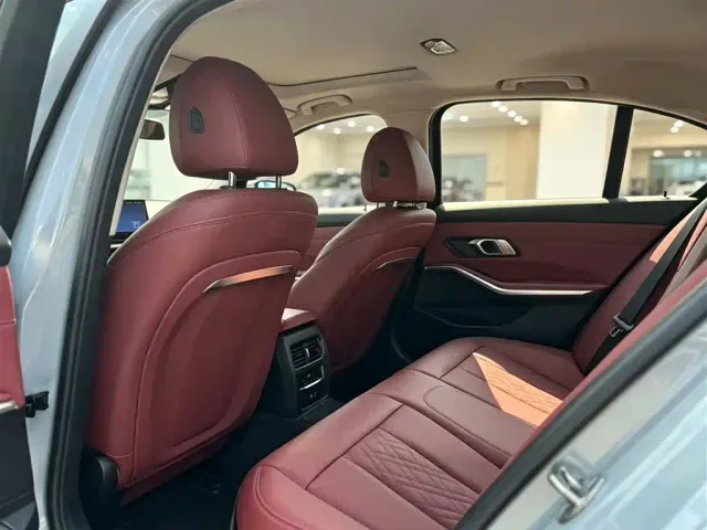 BMW 3 Series — Фото автомобиля 6