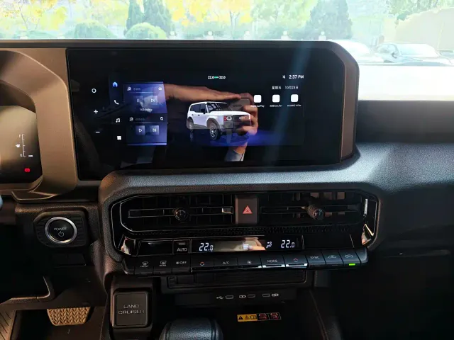 Toyota Prado — Фото автомобиля 11