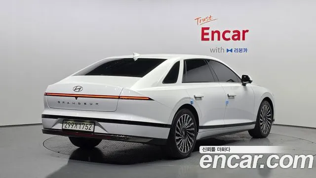Hyundai Grandeur GN7 — Фото автомобиля 2