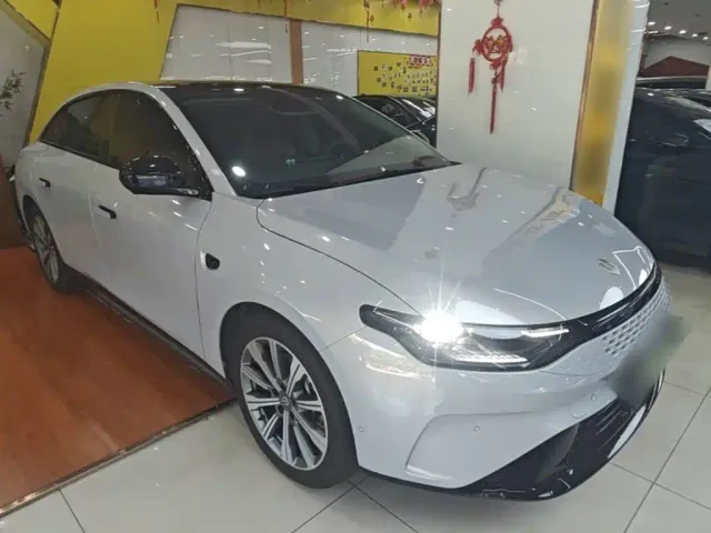 Leapmotor C01 — Фото автомобиля 21