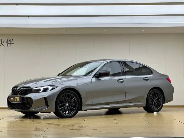 Фотография автомобиля — BMW 3 Series