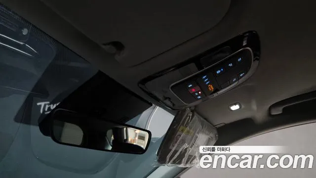 Hyundai Santafe Новый Santa Fe Дизель 2.2 4WD — Фото автомобиля 18