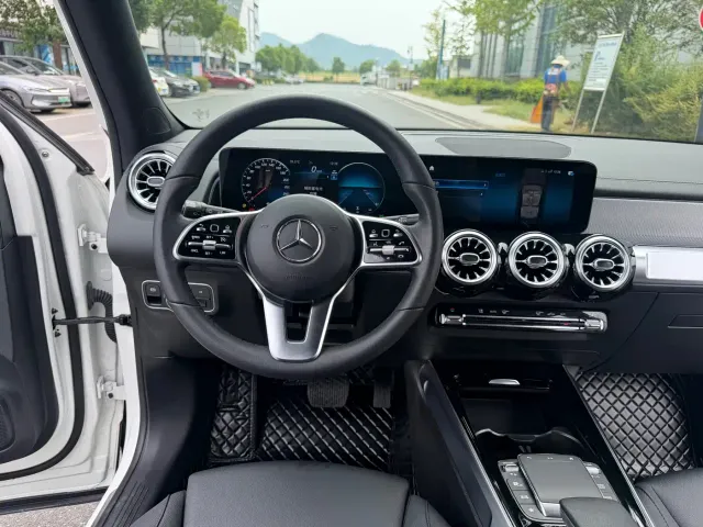 Mercedes-Benz GLB-Class — Фото автомобиля 17