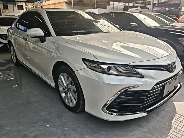 Toyota Camry — Фото автомобиля 3