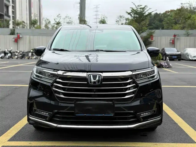 Honda Odyssey — Фото автомобиля 2