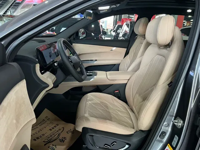 Changan Changan CS75 PLUS 2025 4th Gen 1.5T New Blue Whale Smart Flagship — Фото автомобиля 8