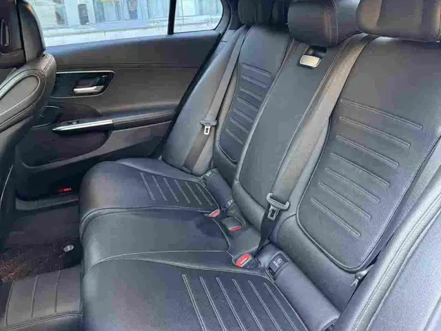 Mercedes-Benz C-Class — Фото автомобиля 6