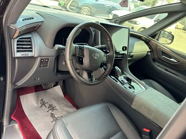 Toyota Alphard — Фото автомобиля 5
