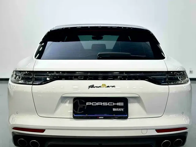 Porsche Panamera — Фото автомобиля 30