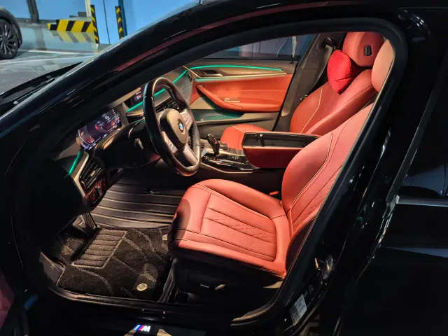 BMW 5 Series — Фото автомобиля 5
