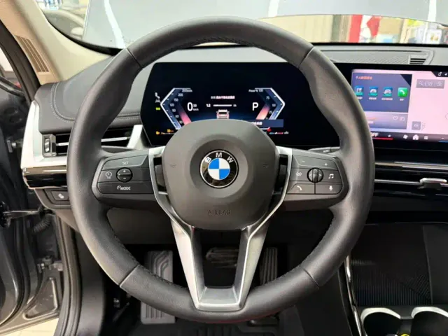 BMW X1 — Фото автомобиля 11
