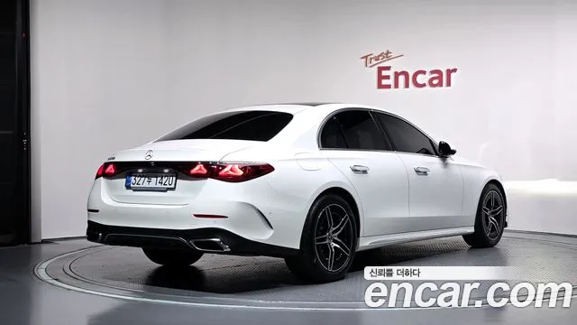 Mercedes-Benz E-Class W214 — Фото автомобиля 2