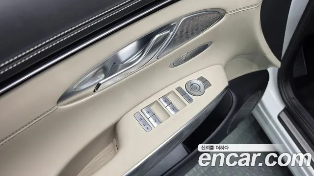 Genesis GV70 2.5T Бензин AWD — Фото автомобиля 19