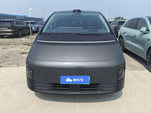 Li Auto MEGA — Фото автомобиля 2