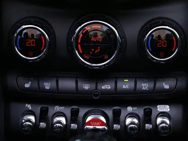 MINI Hatch — Фото автомобиля 29