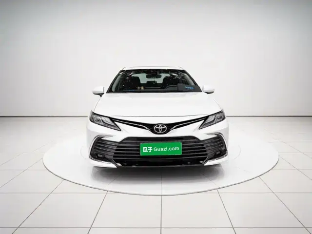 Toyota Camry — Фото автомобиля 2