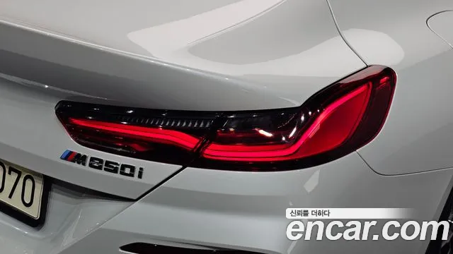 BMW 8 Series G15 — Фото автомобиля 22