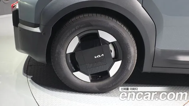 Kia PV5 — Фото автомобиля 5