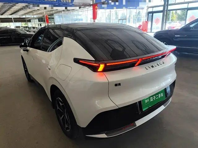 Lynk & Co Z20 — Фото автомобиля 4