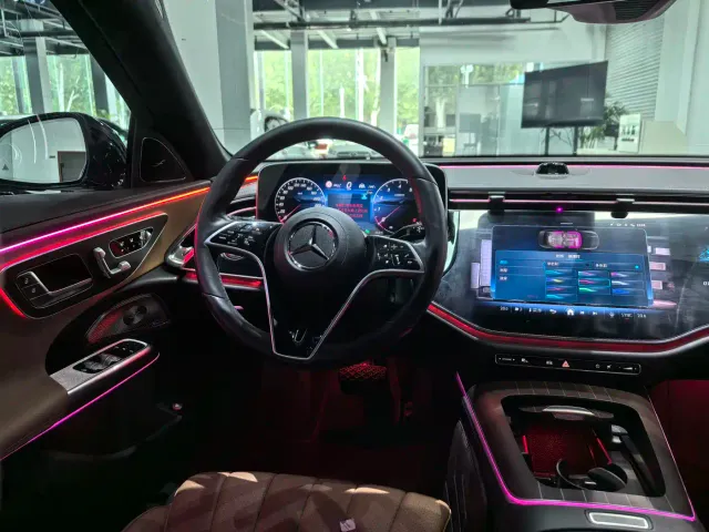 Mercedes-Benz E-Class — Фото автомобиля 19