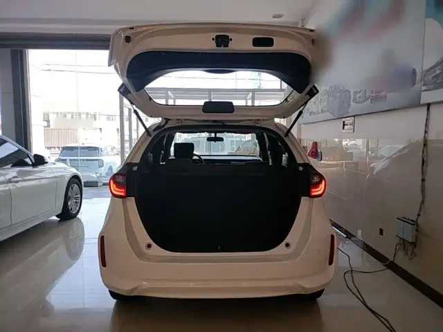 Honda Fit — Фото автомобиля 18