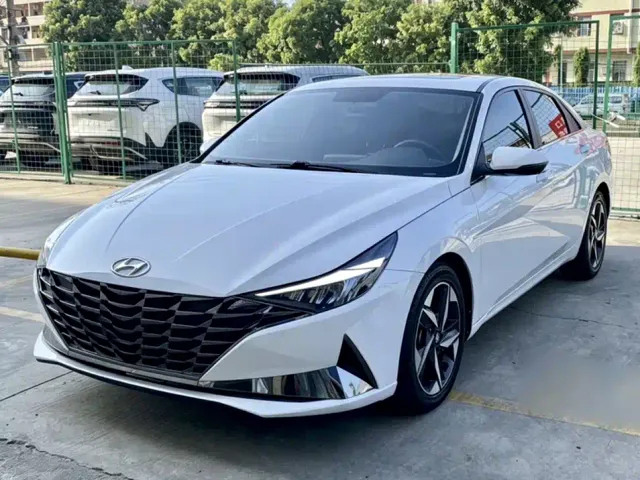 Фотография автомобиля — Hyundai Elantra