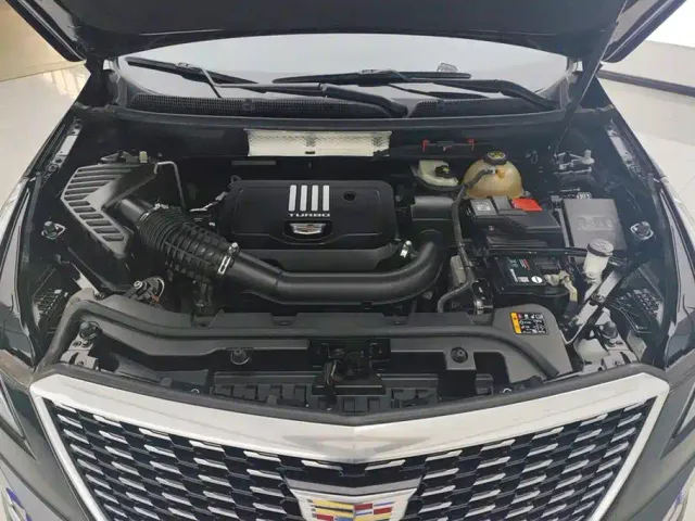 Cadillac XT5 — Фото автомобиля 10