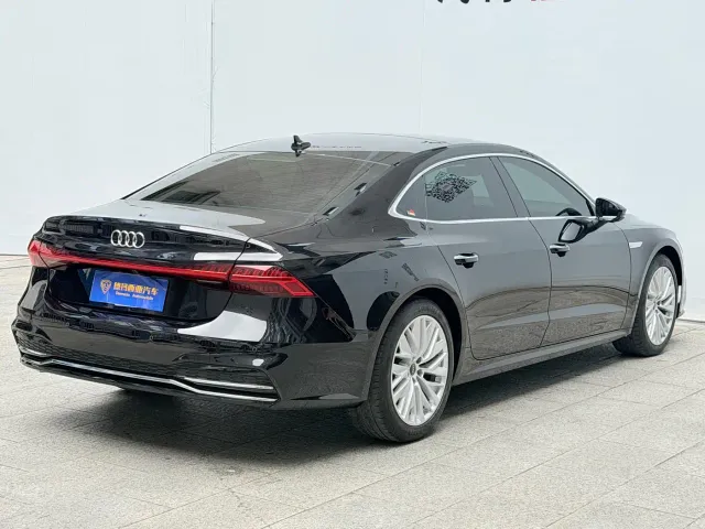 Audi A7L — Фото автомобиля 19