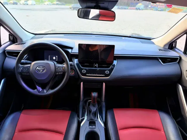Toyota Corolla Cross — Фото автомобиля 6