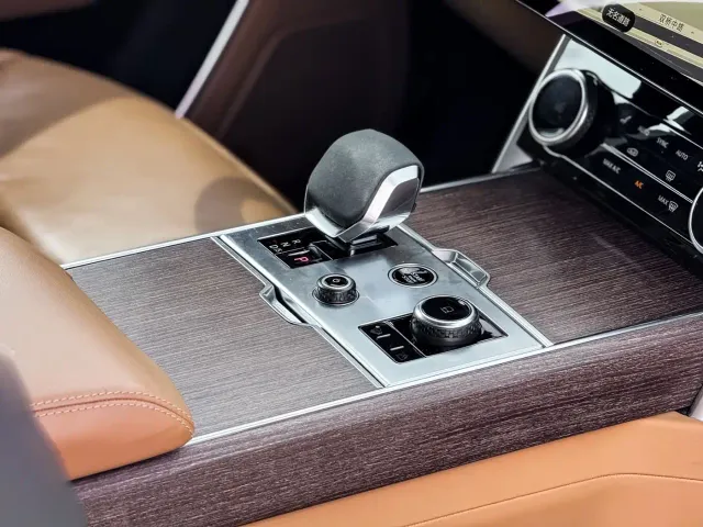Land Rover Range Rover — Фото автомобиля 7