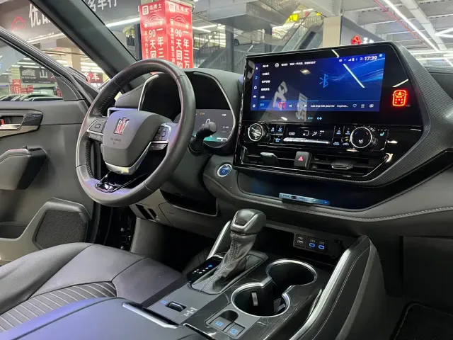 Toyota Crown Kluger — Фото автомобиля 5