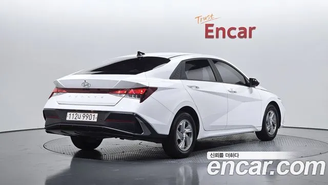 Hyundai Avante CN7 — Фото автомобиля 2