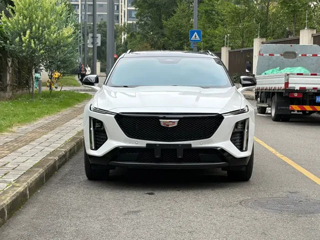Cadillac GT4 — Фото автомобиля 3