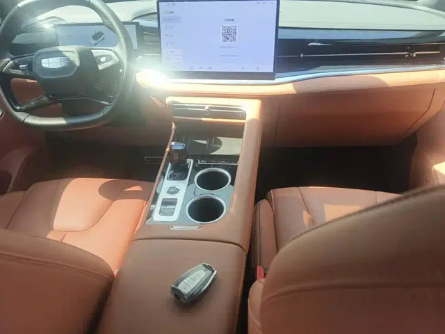 Geely Boyue — Фото автомобиля 12