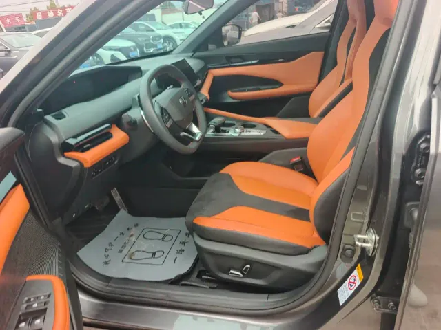 Changan Changan UNI-V 2023 1.5T Premium Edition — Фото автомобиля 6
