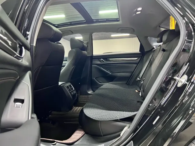Honda Accord — Фото автомобиля 4