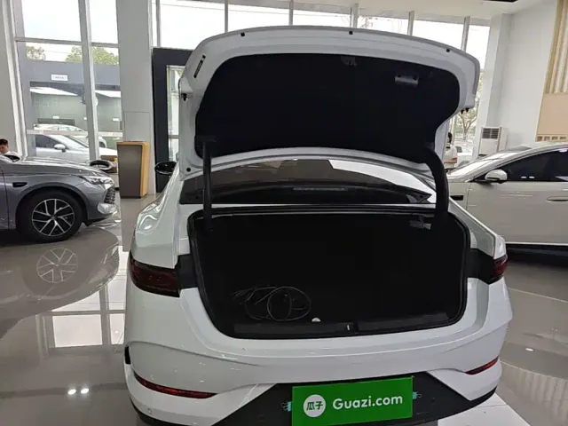 BYD Qin PLUS — Фото автомобиля 18