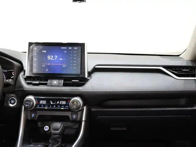 Toyota RAV4 — Фото автомобиля 14