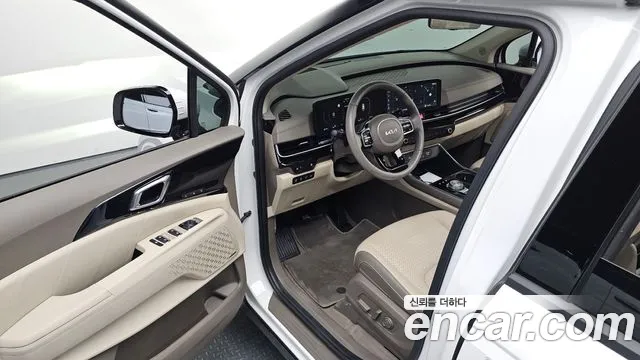 Kia Carnival Generation 4 — Фото автомобиля 14