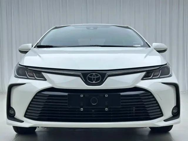 Toyota Corolla — Фото автомобиля 2
