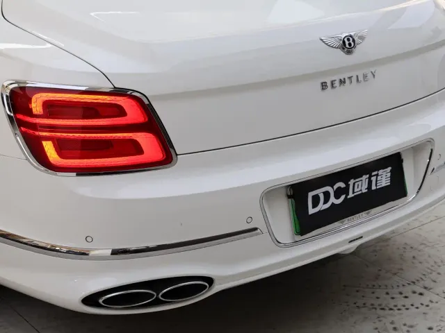 Bentley Flying Spur — Фото автомобиля 10