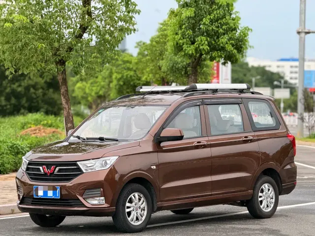Фотография автомобиля — Wuling Hongguang