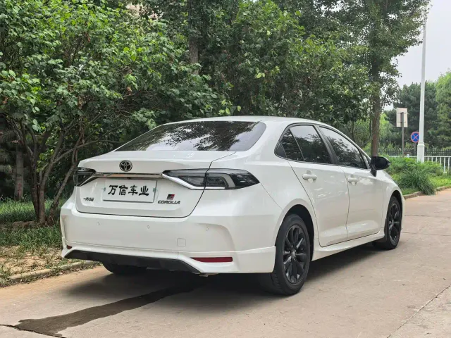 Toyota Corolla — Фото автомобиля 6