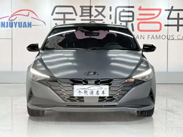 Hyundai Elantra — Фото автомобиля 2
