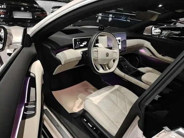 Nio ET5 — Фото автомобиля 15