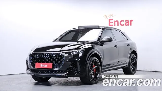 Фотография автомобиля — Audi RSQ8
