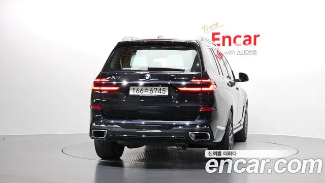 BMW X7 — Фото автомобиля 4