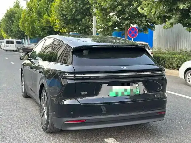 Li Auto i6 — Фото автомобиля 8