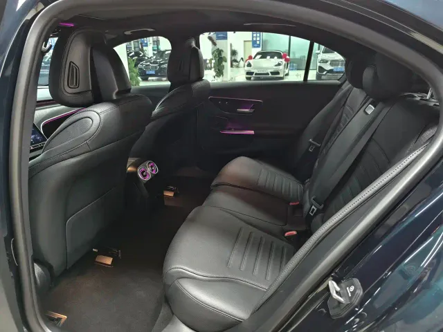 Mercedes-Benz C-Class — Фото автомобиля 15