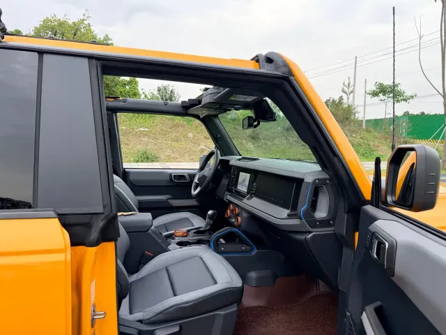 Ford Bronco — Фото автомобиля 13